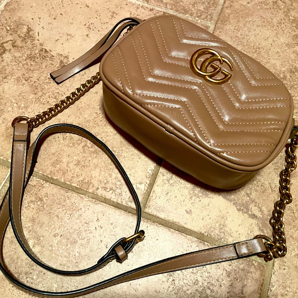 GG purse